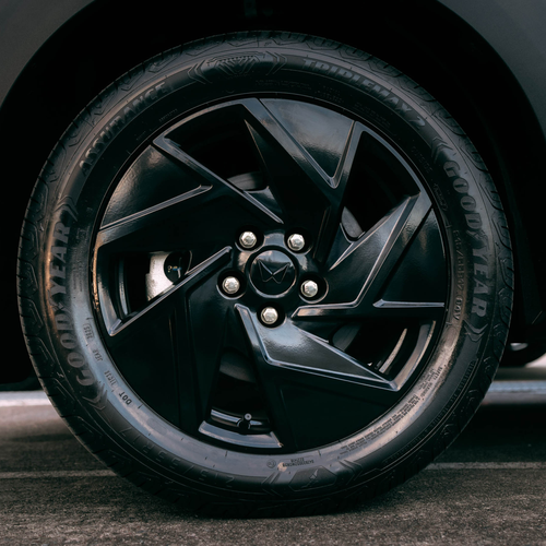 2026 Mahindra Motors XUV 3XO Black Anniversary Edition Exterior